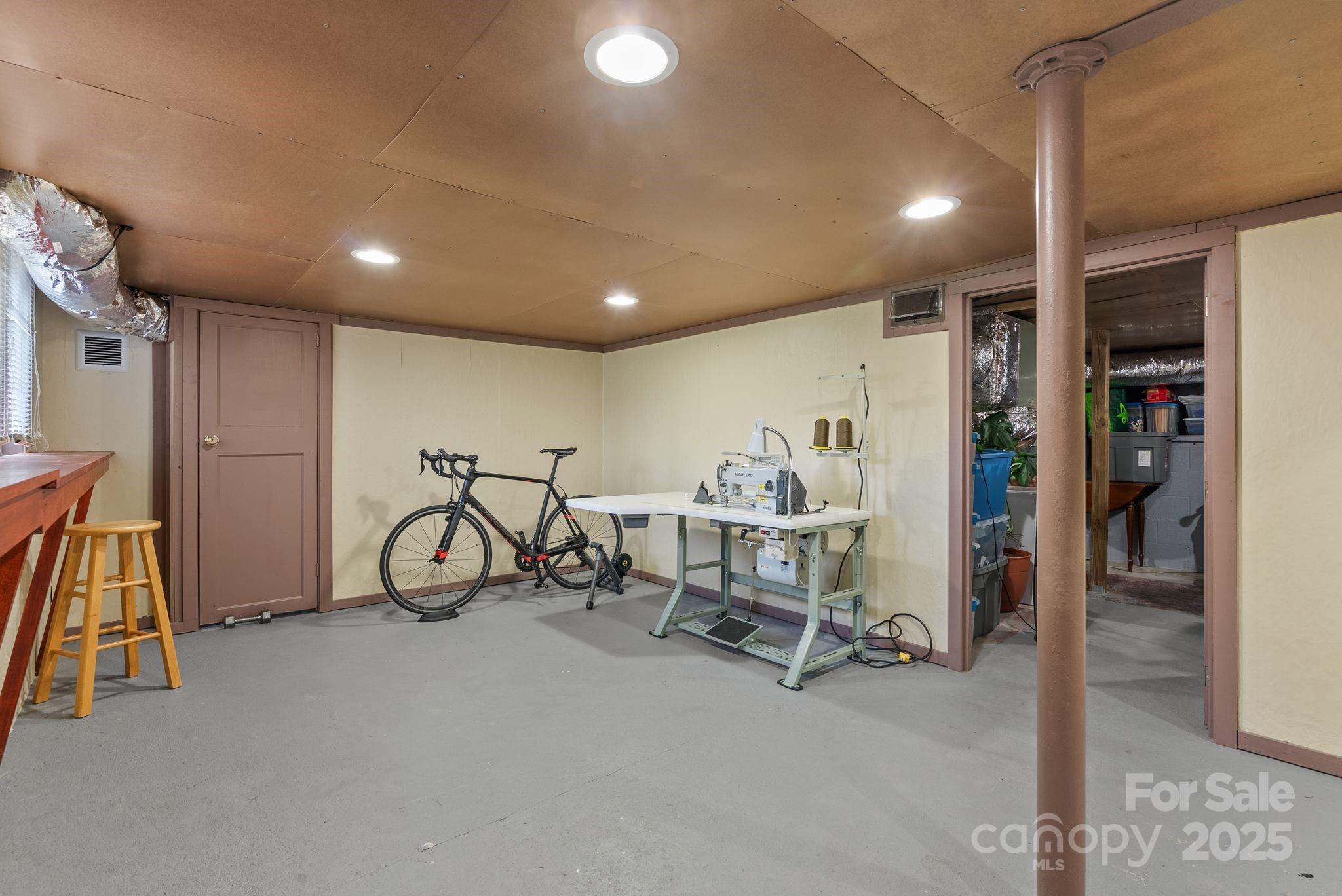 40 W Oakview Road Asheville NC 28806
