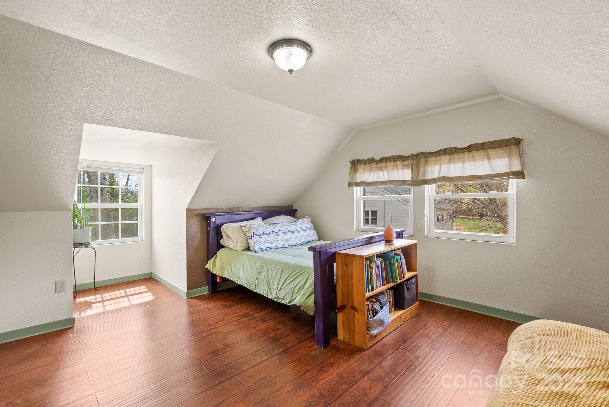 40 W Oakview Road Asheville NC 28806