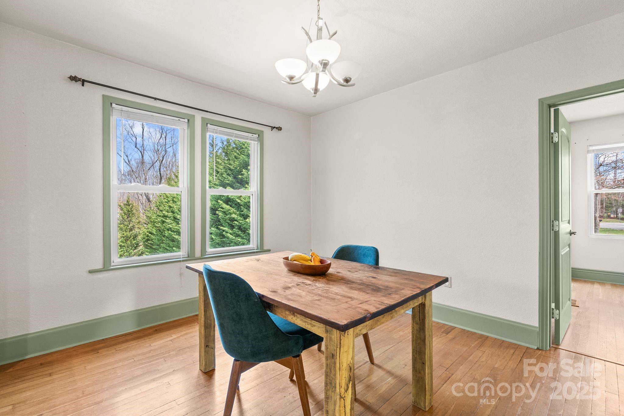 40 W Oakview Road Asheville NC 28806