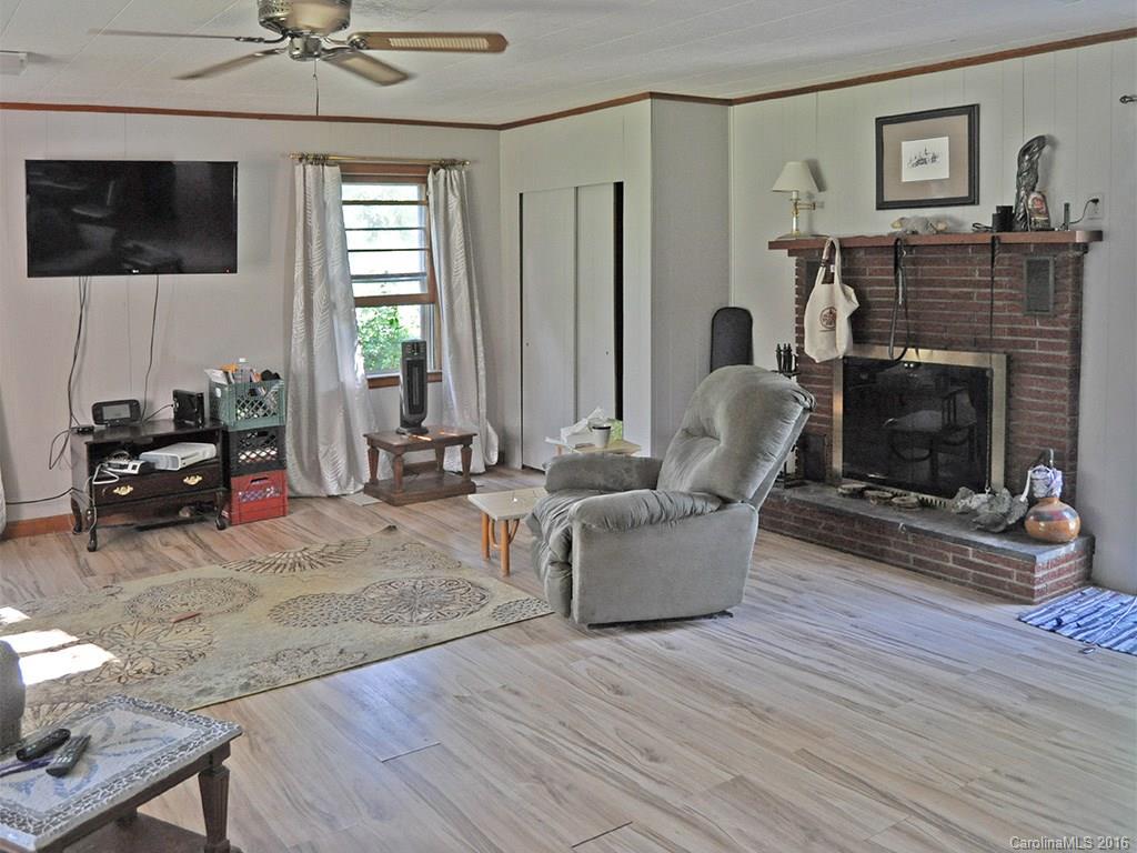 410 Monte Vista Road Candler NC 28715