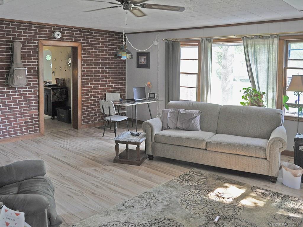 410 Monte Vista Road Candler NC 28715
