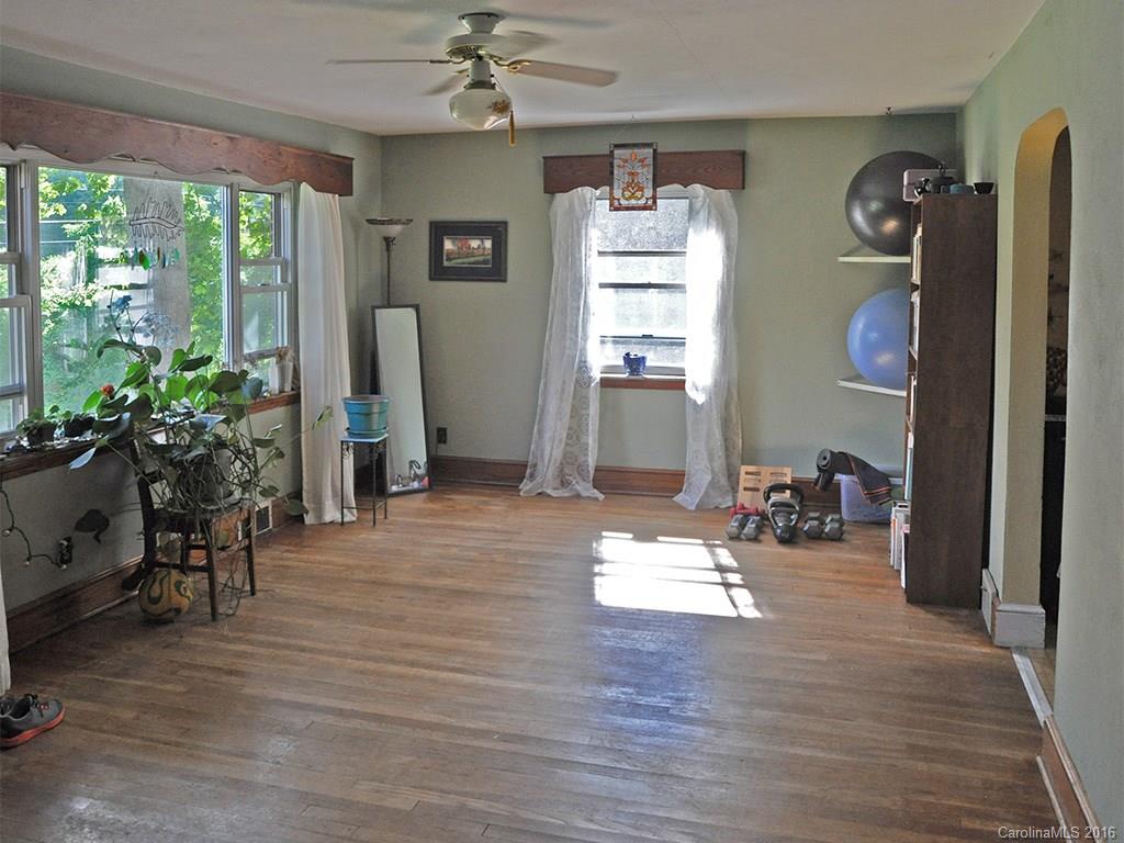 410 Monte Vista Road Candler NC 28715