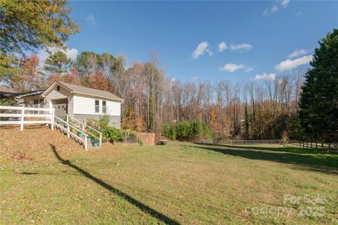 21 Walker Street Extension Columbus NC 28722