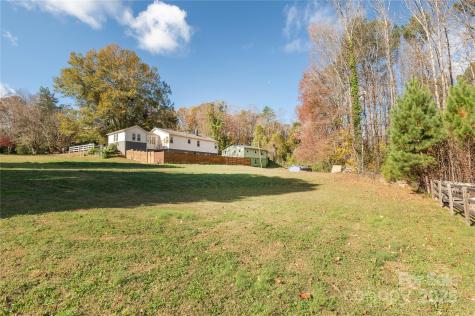 21 Walker Street Extension Columbus NC 28722