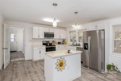21 Walker Street Extension Columbus NC 28722