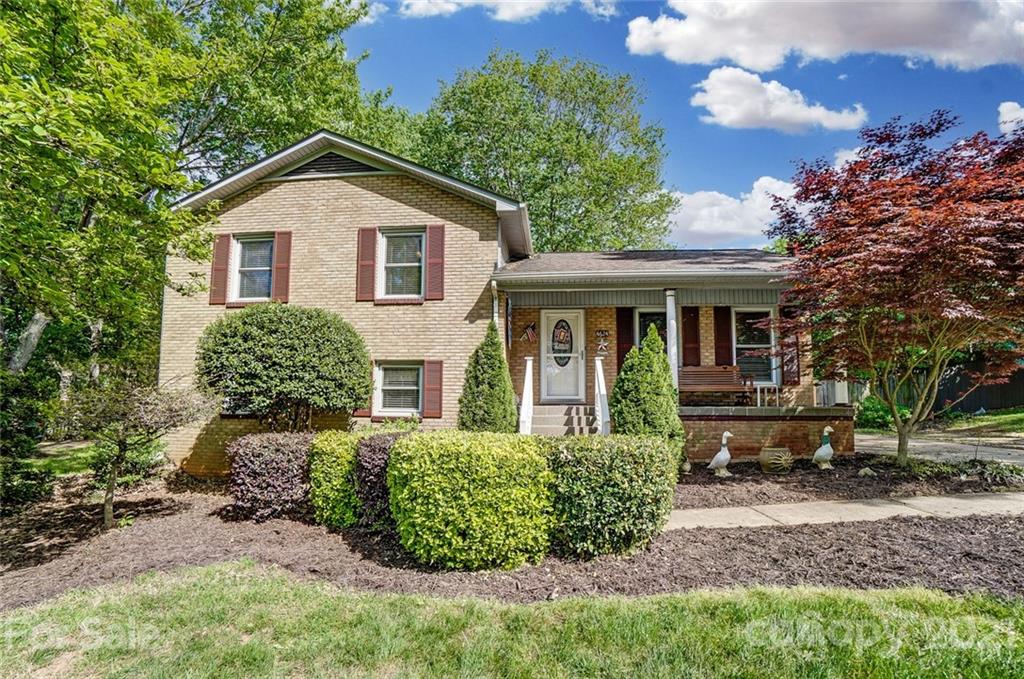 4624 Twin Oaks Place Charlotte NC 28212