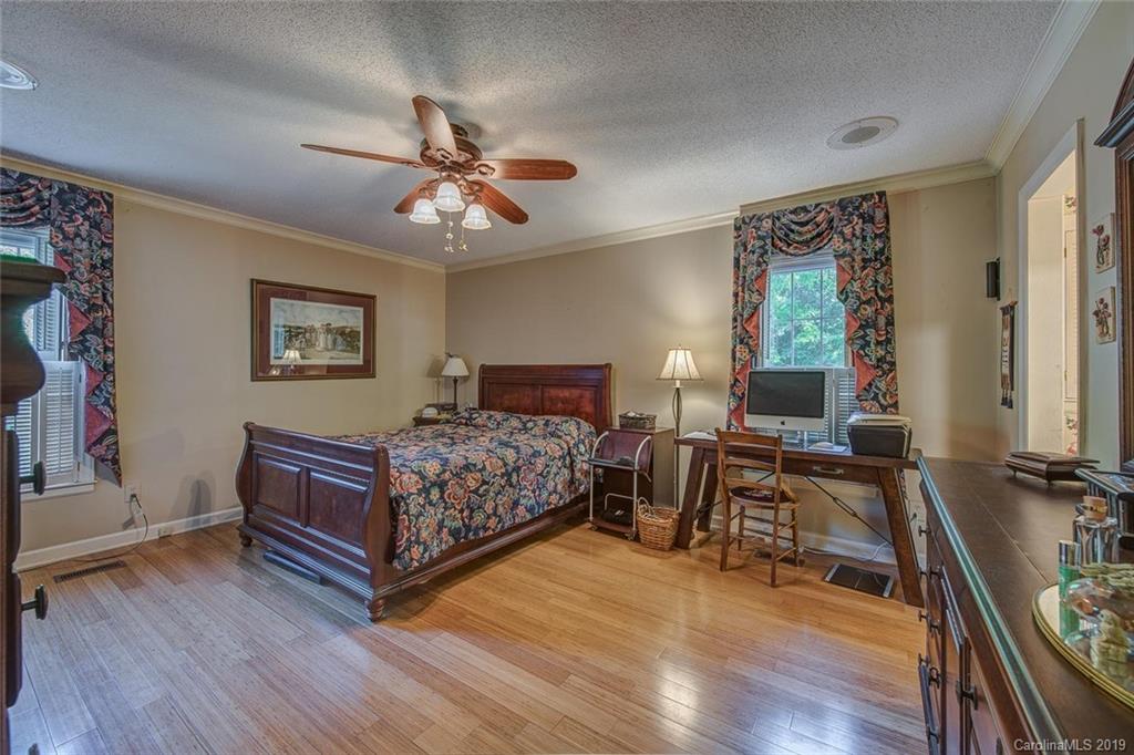 1516 Edinburg Drive Gastonia NC 28054