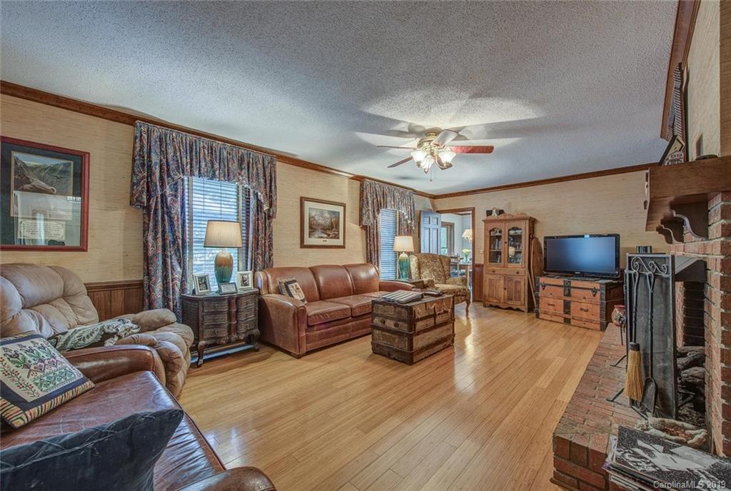 1516 Edinburg Drive Gastonia NC 28054