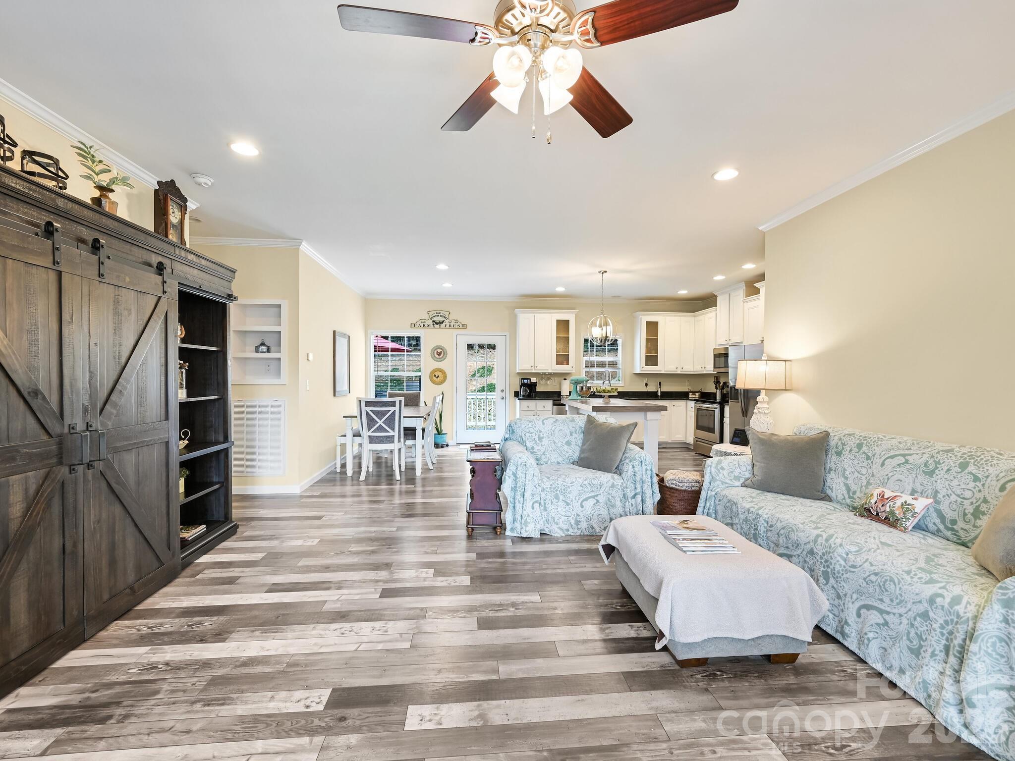 241 West Sunset Ridge Drive Etowah NC 28729