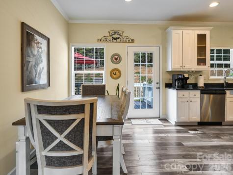 241 West Sunset Ridge Drive Etowah NC 28729