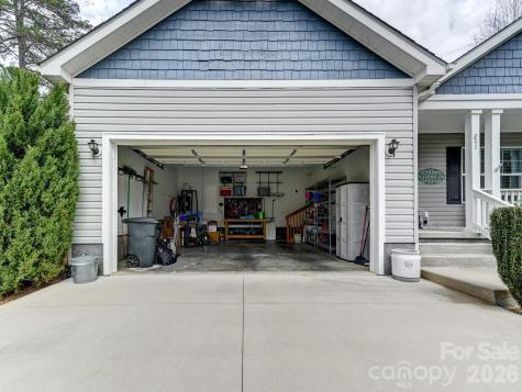 241 West Sunset Ridge Drive Etowah NC 28729