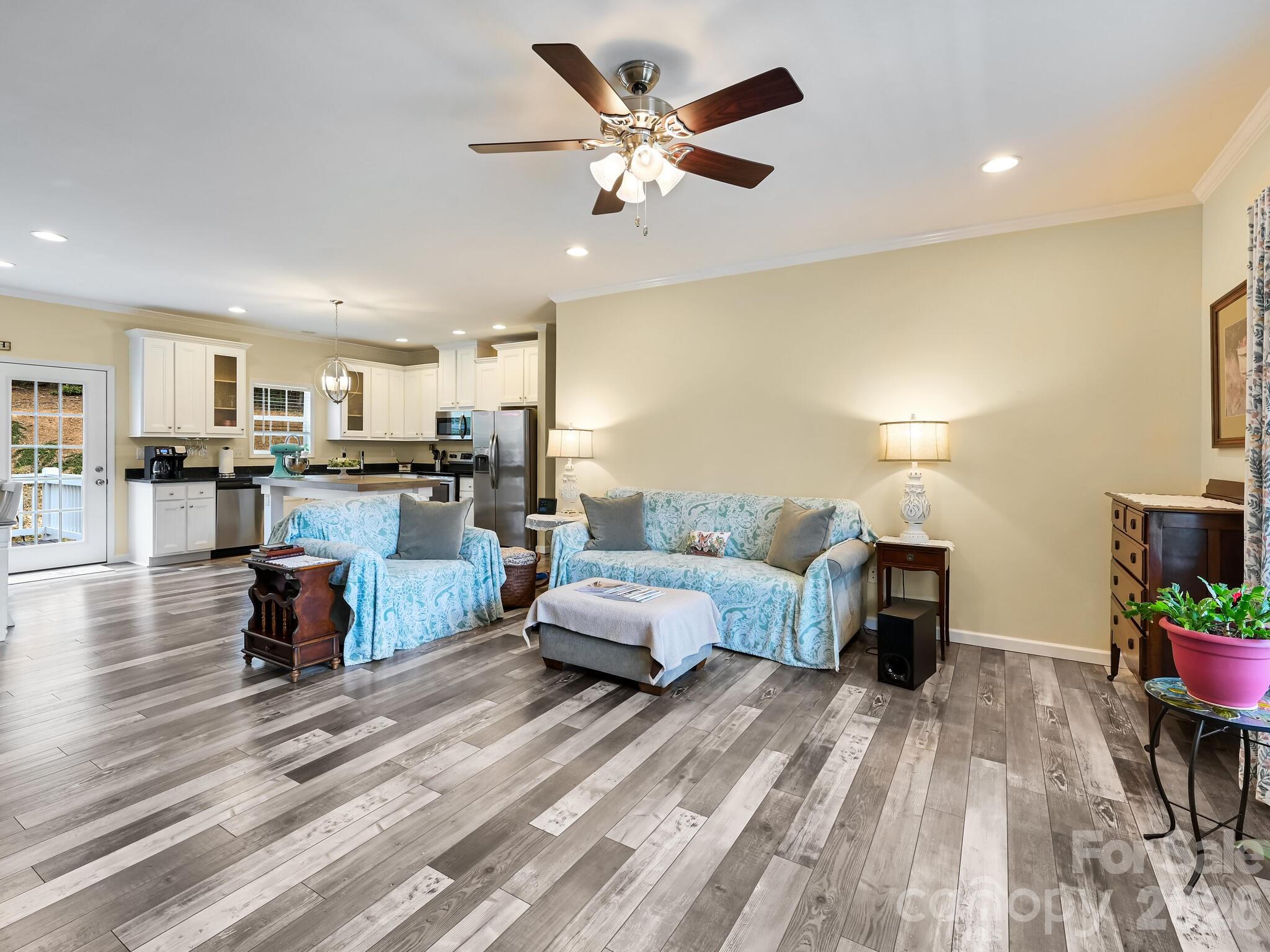 241 West Sunset Ridge Drive Etowah NC 28729