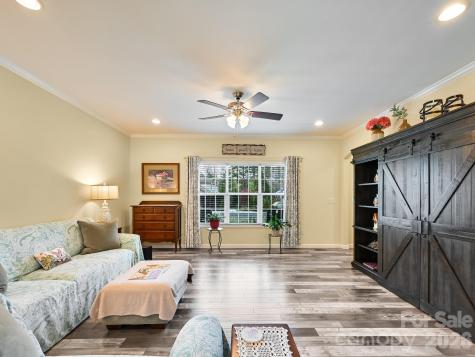 241 West Sunset Ridge Drive Etowah NC 28729