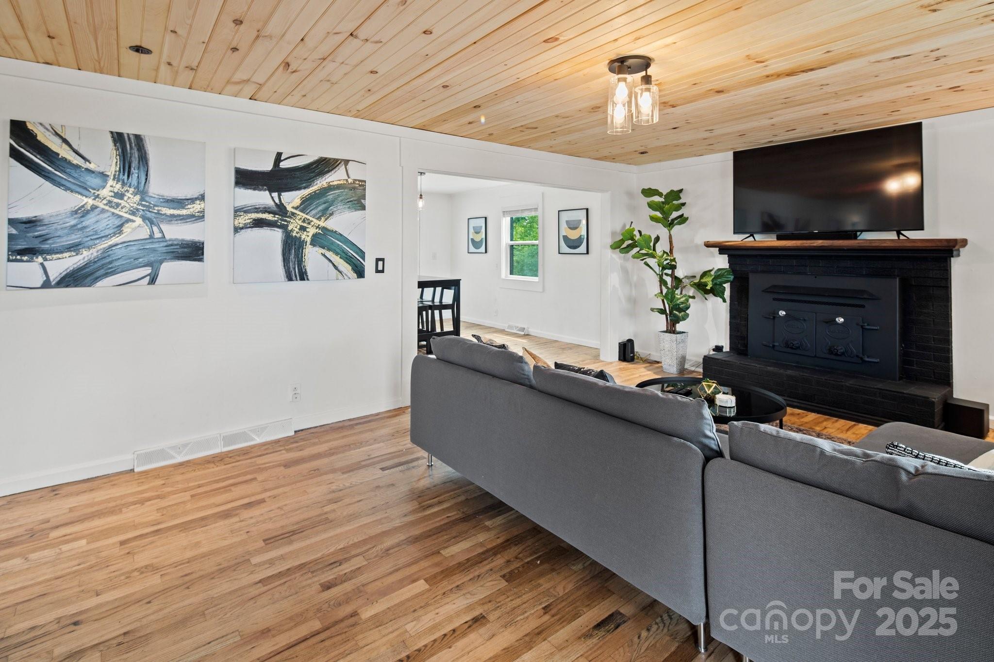 533 Old Nc 20 Highway Alexander NC 28701