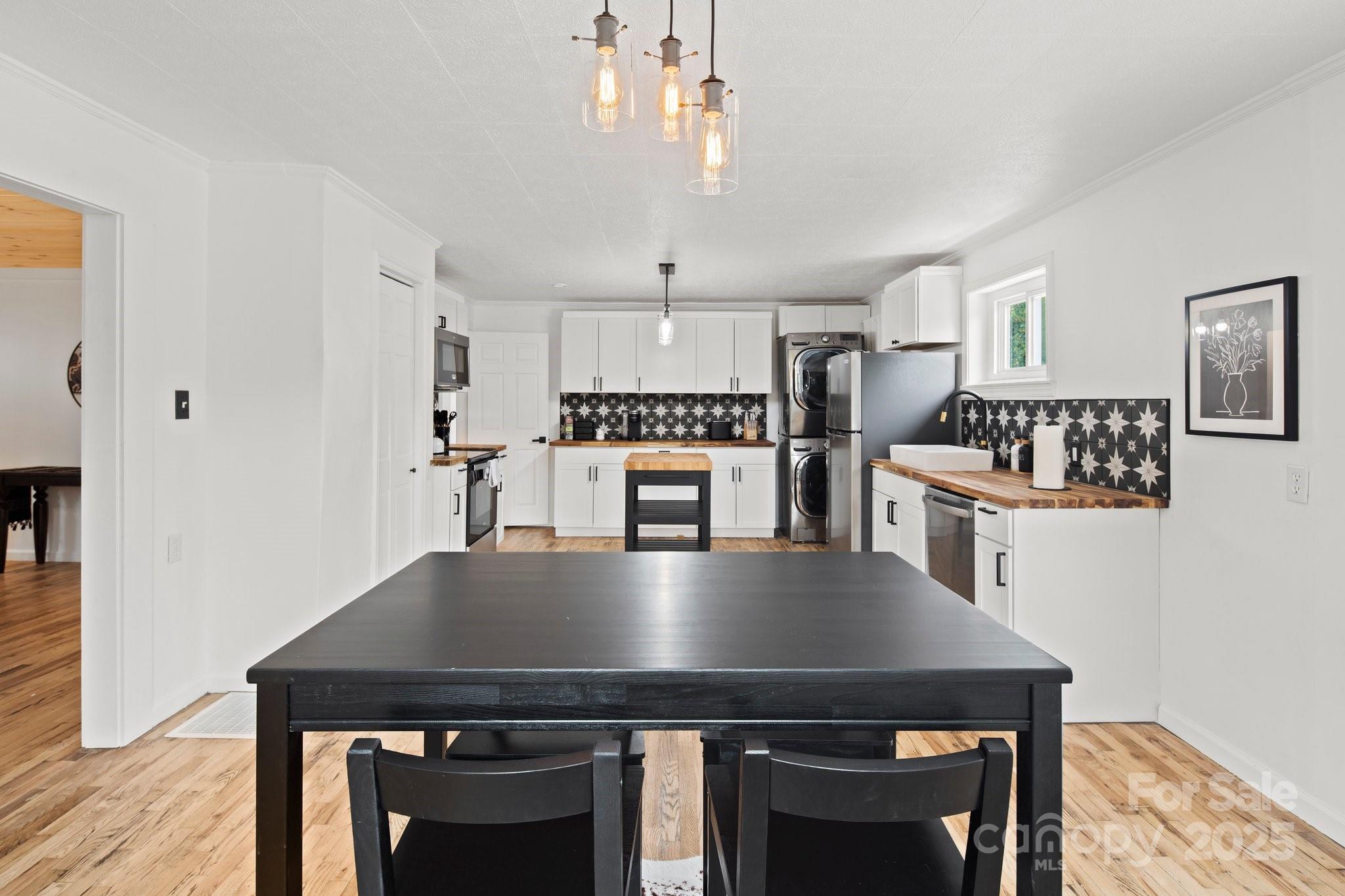 533 Old Nc 20 Highway Alexander NC 28701