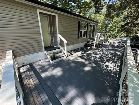 114 Meadowview Circle New London NC 28127