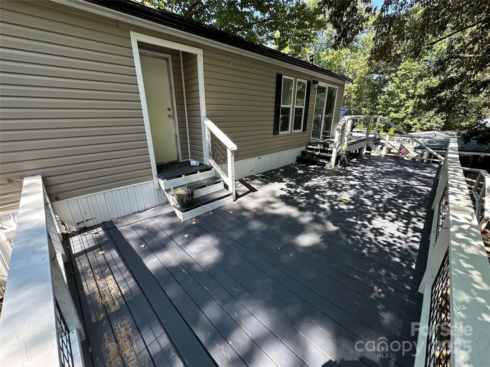 114 Meadowview Circle New London NC 28127