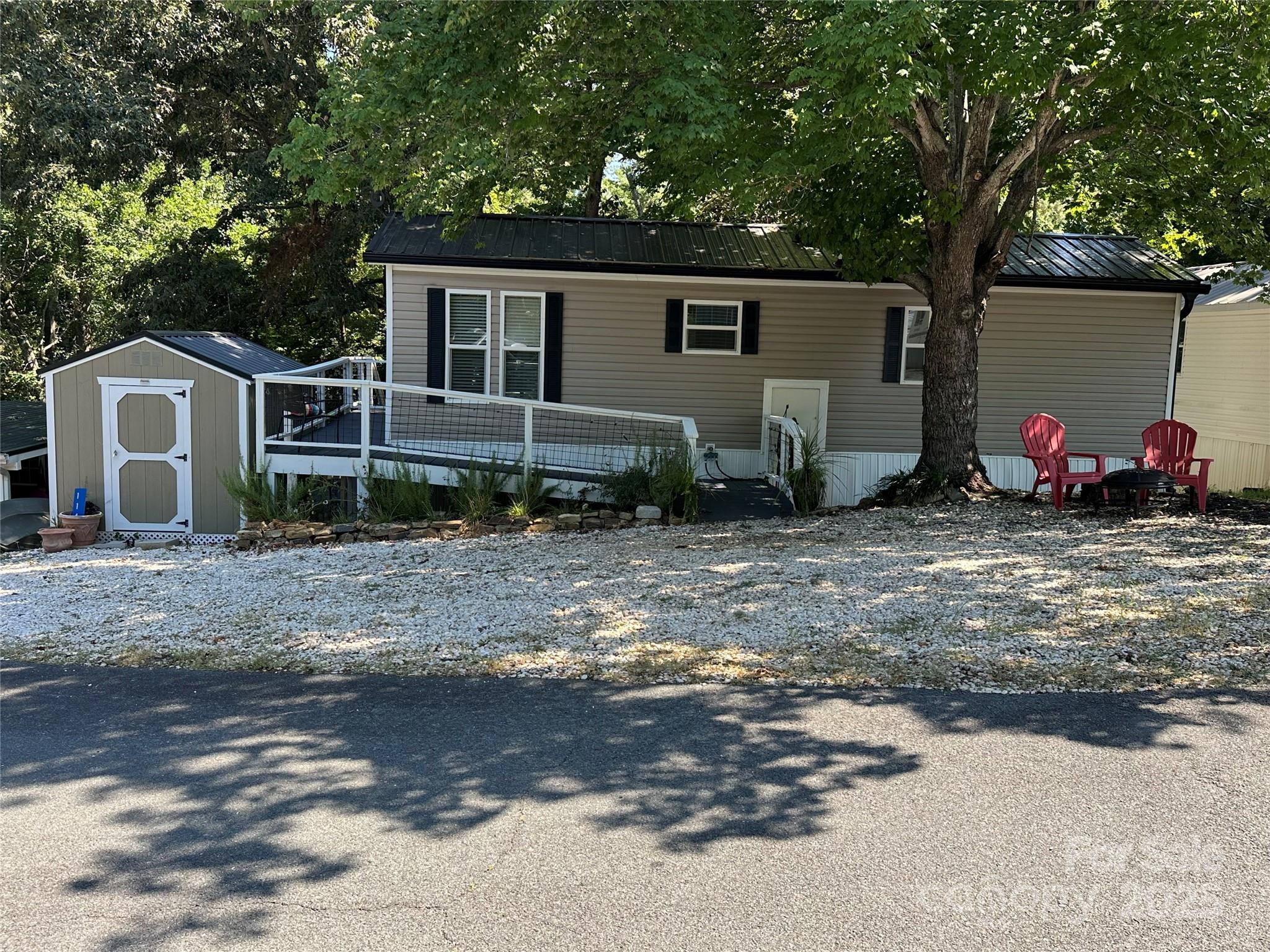 114 Meadowview Circle New London NC 28127