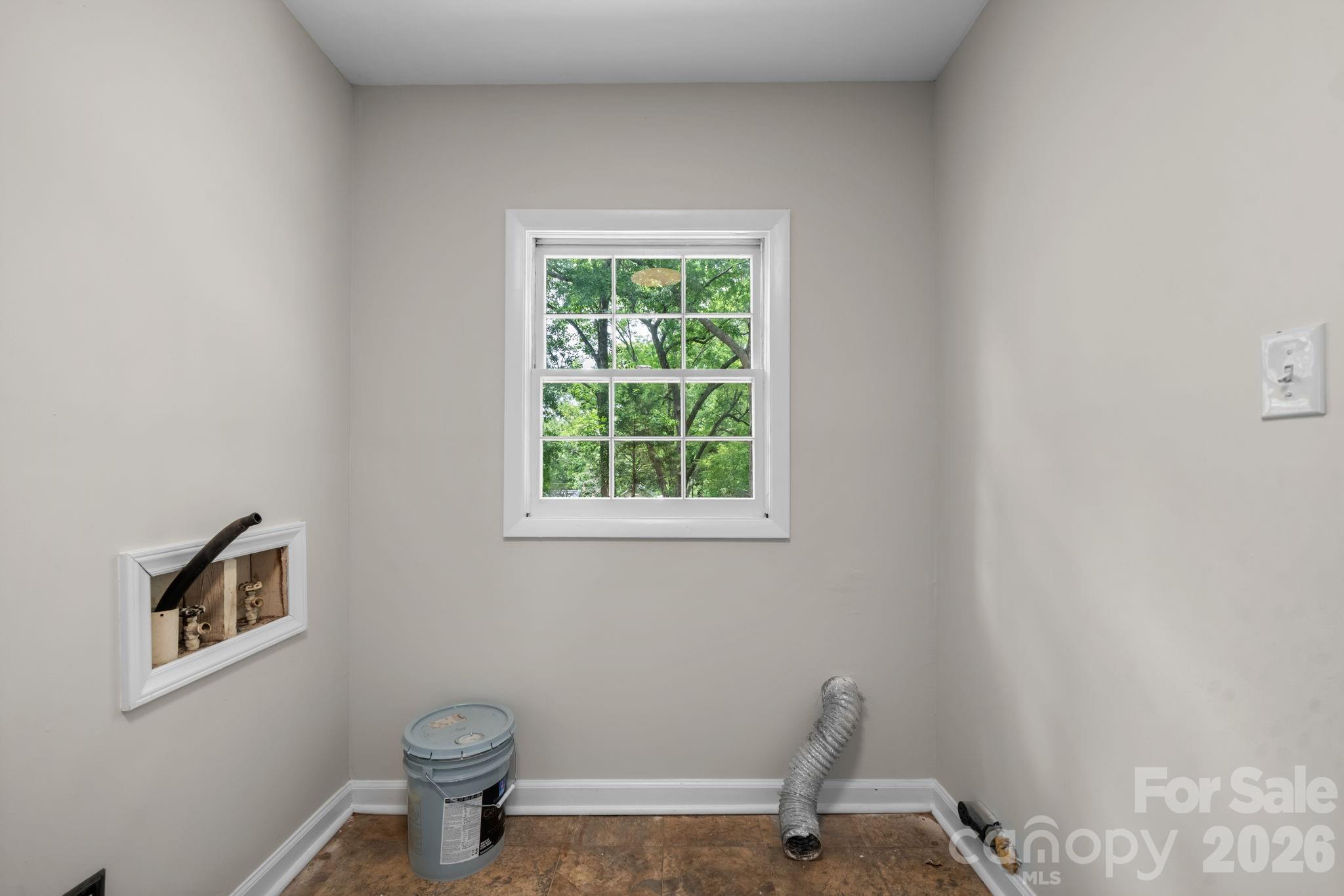355 15th Avenue NE Hickory NC 28601