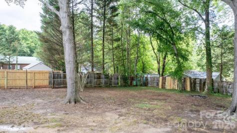 355 15th Avenue NE Hickory NC 28601