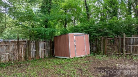 355 15th Avenue NE Hickory NC 28601