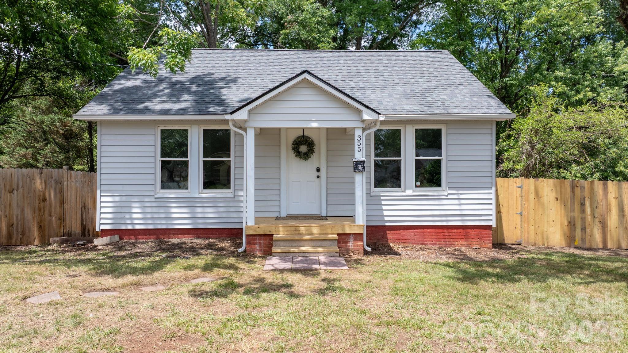 355 15th Avenue NE Hickory NC 28601