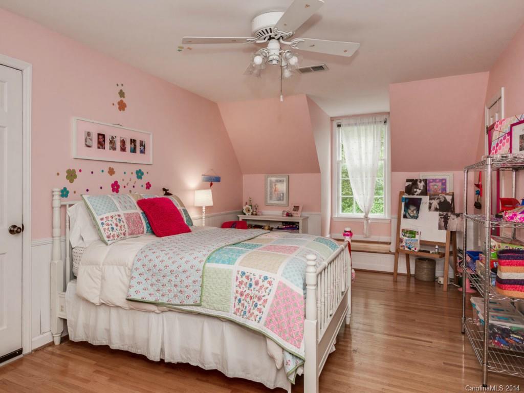 5615 Bellechasse Street Charlotte NC 28210
