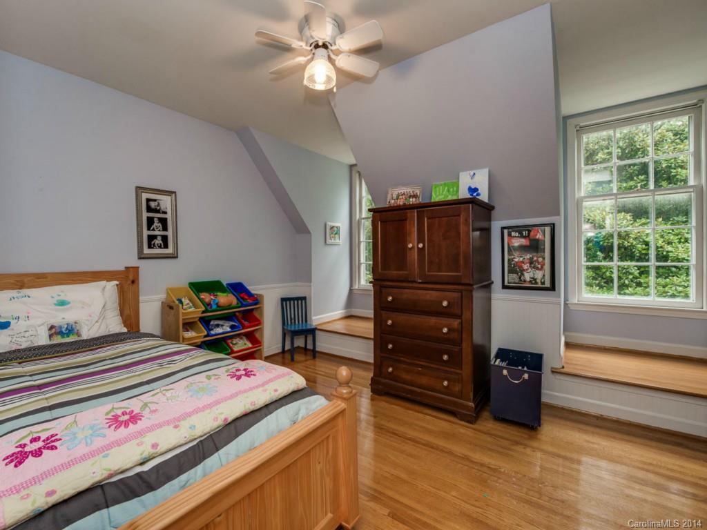 5615 Bellechasse Street Charlotte NC 28210