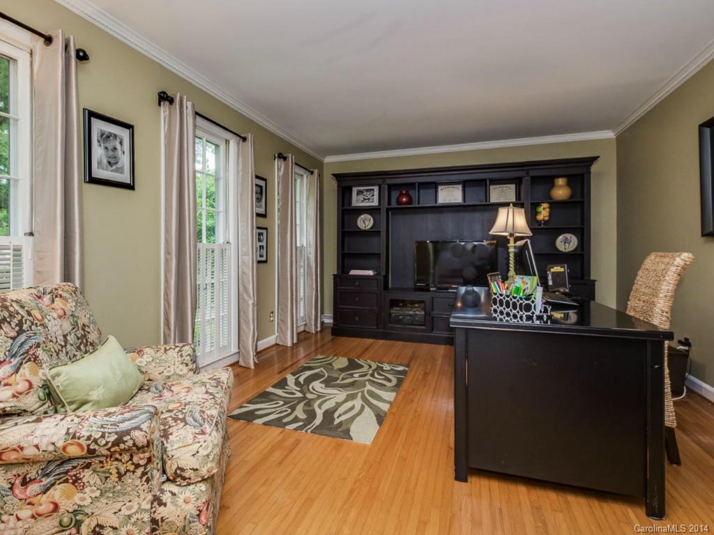 5615 Bellechasse Street Charlotte NC 28210