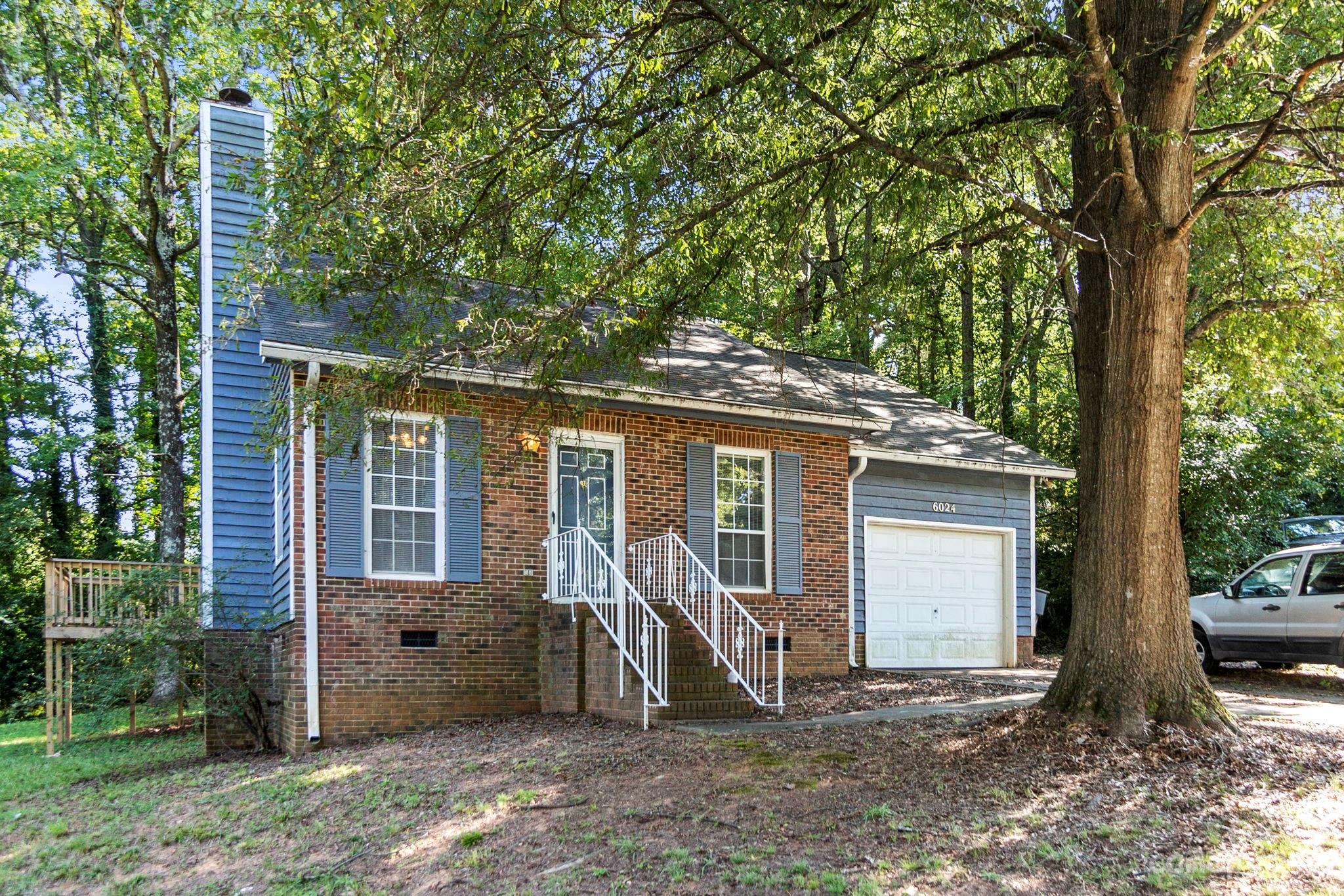 6024 Crosswood Court Charlotte NC 28215