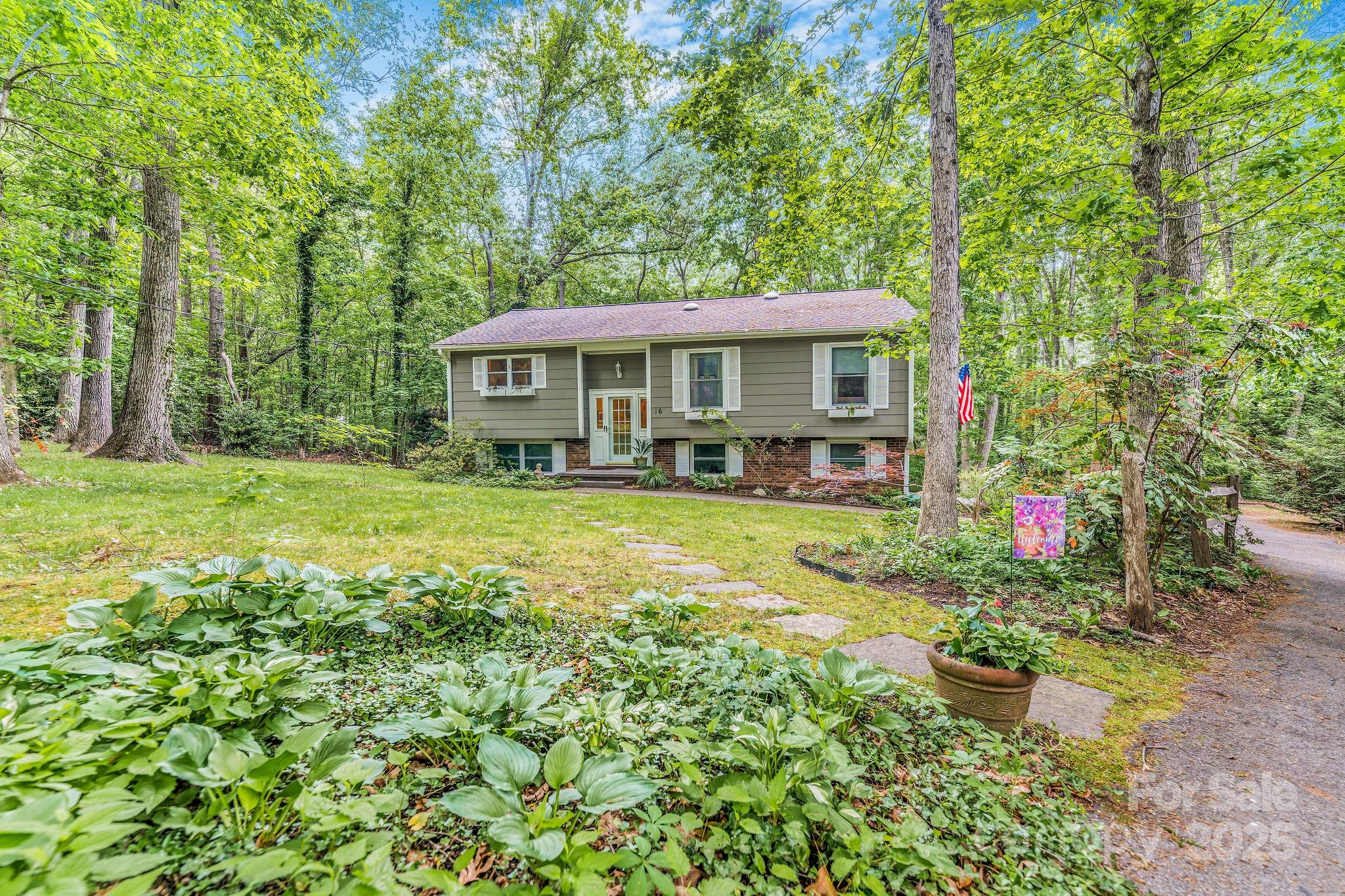 16 Jonway Court Candler NC 28715