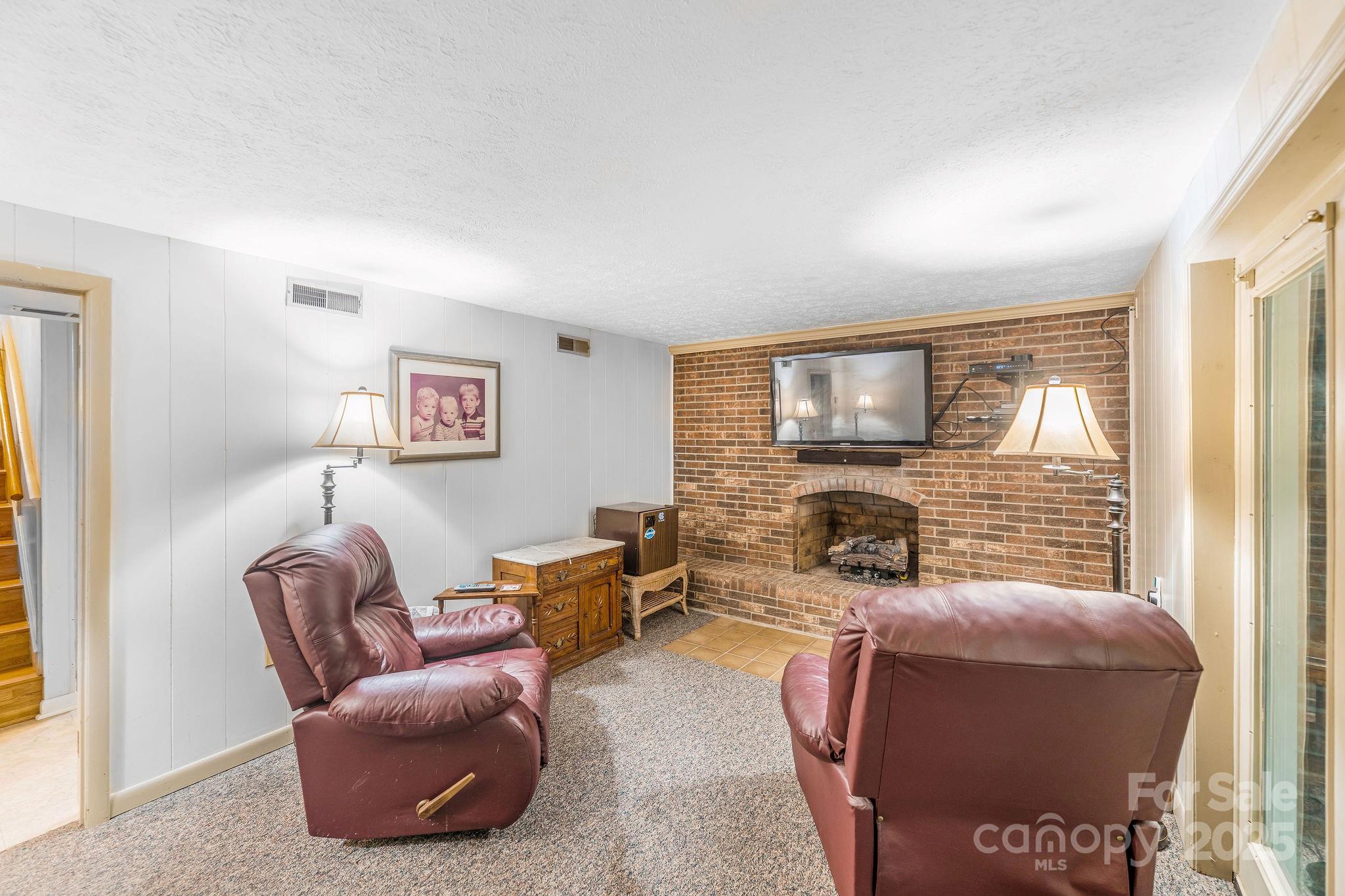 16 Jonway Court Candler NC 28715