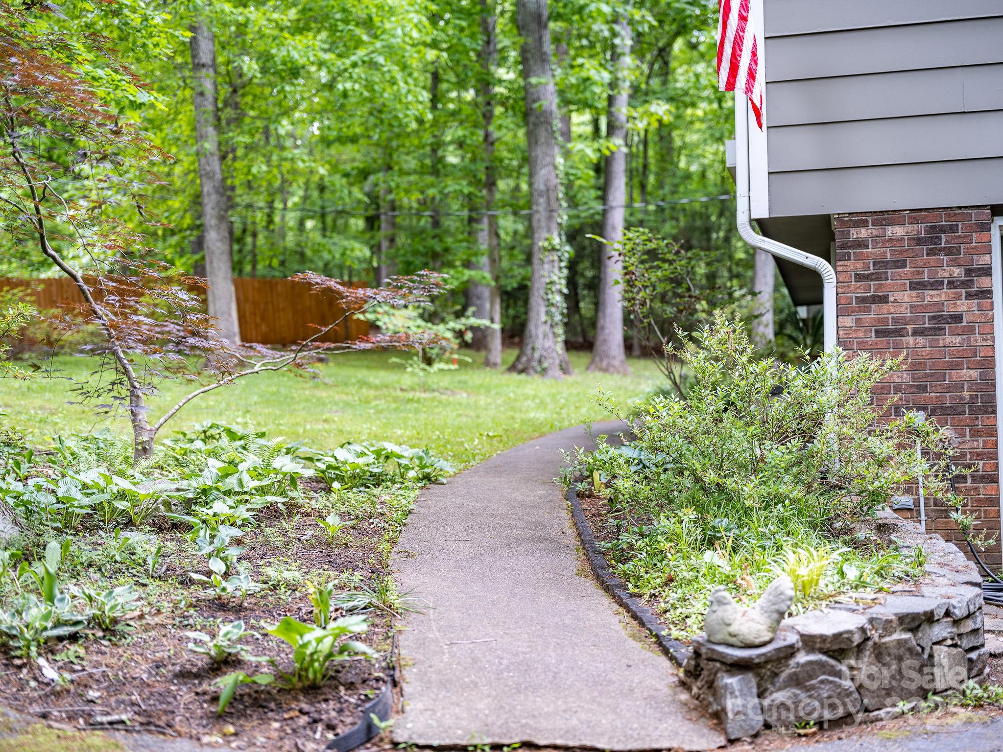 16 Jonway Court Candler NC 28715