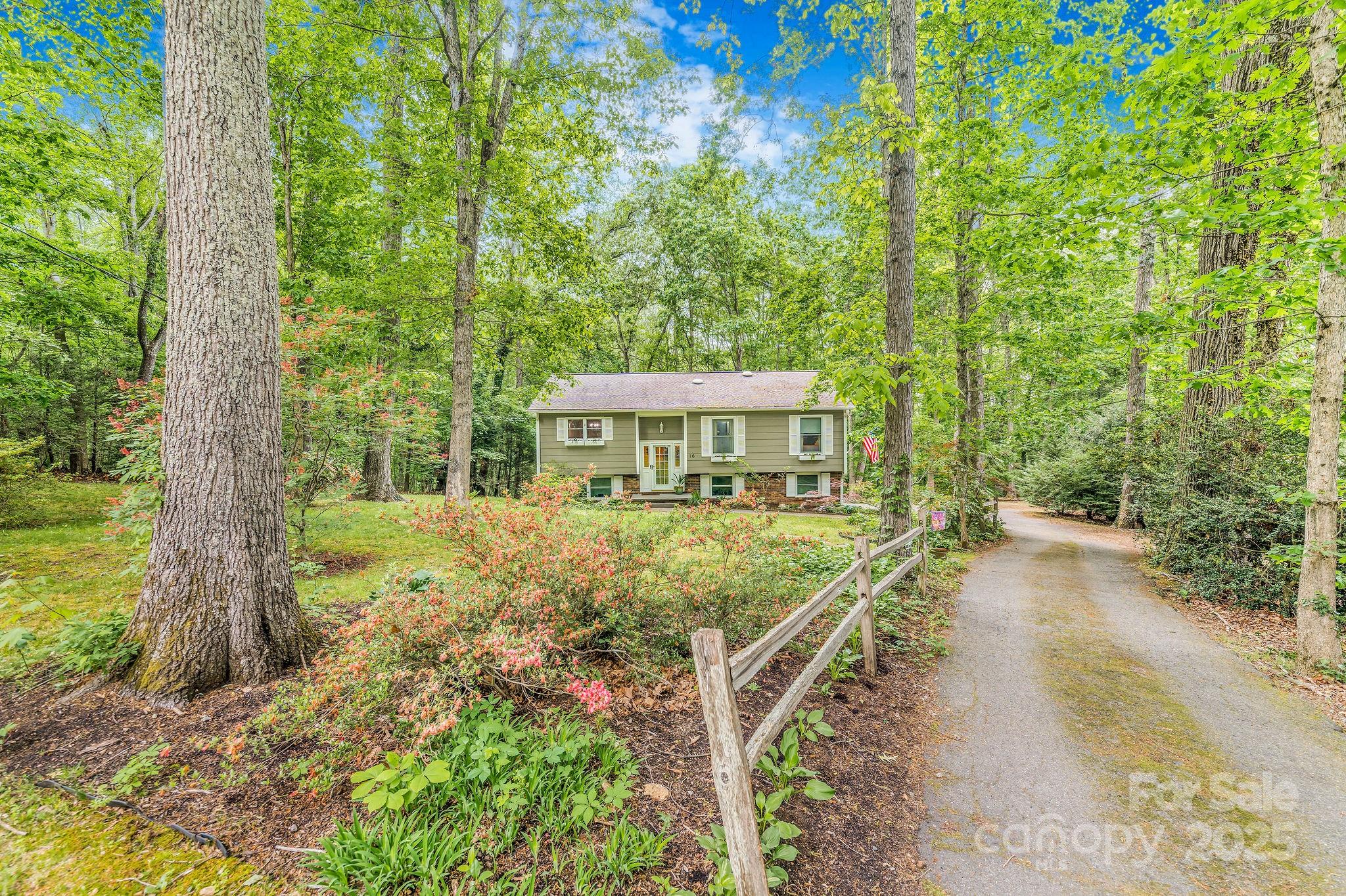 16 Jonway Court Candler NC 28715