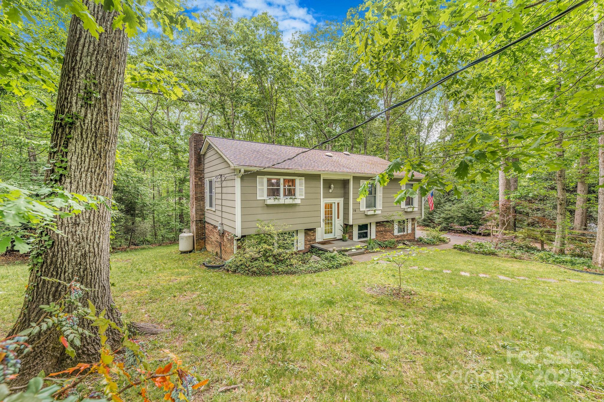 16 Jonway Court Candler NC 28715
