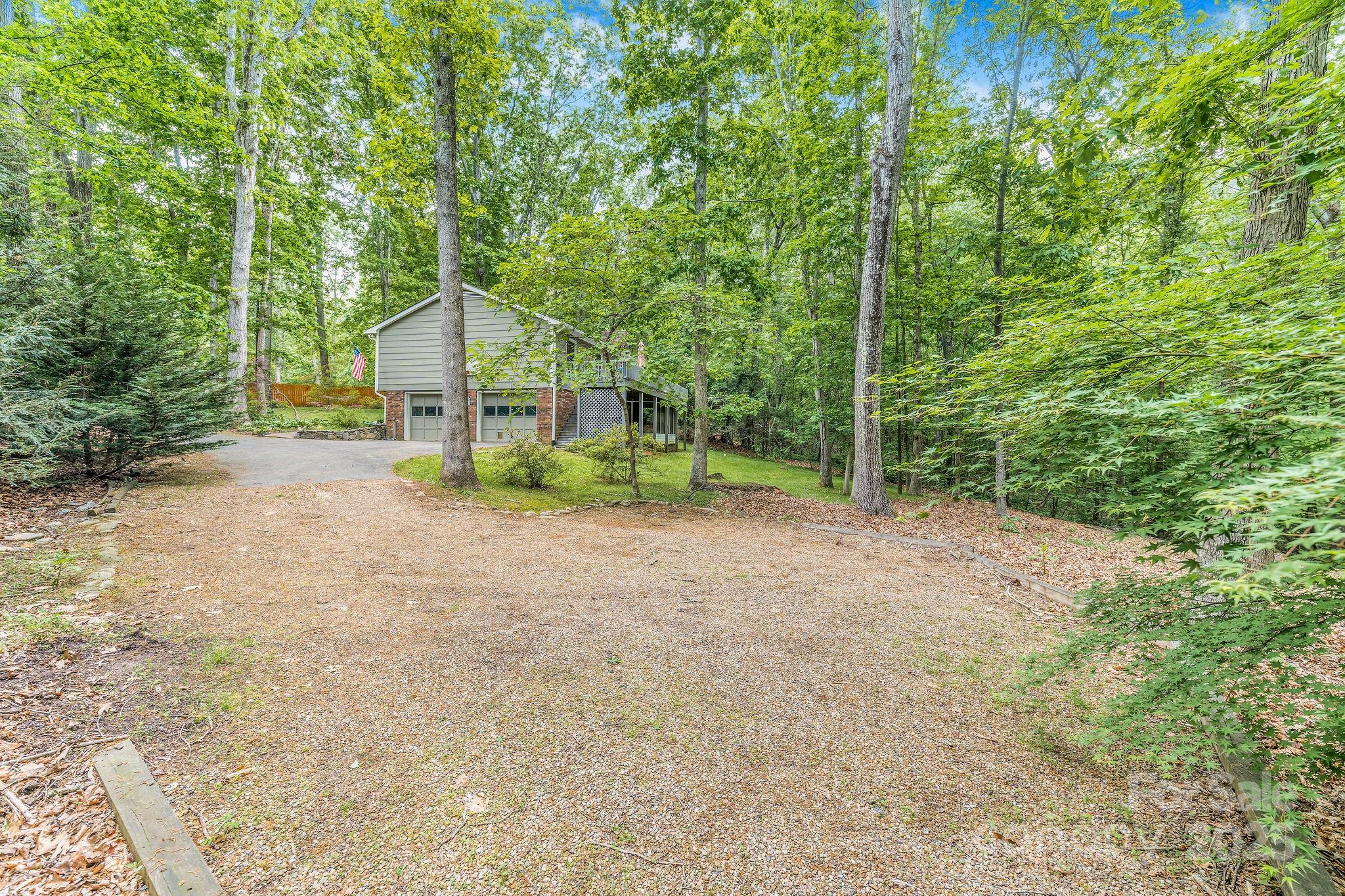 16 Jonway Court Candler NC 28715
