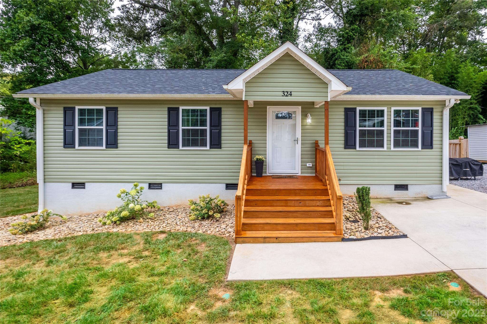 324 22nd Avenue NE Hickory NC 28601