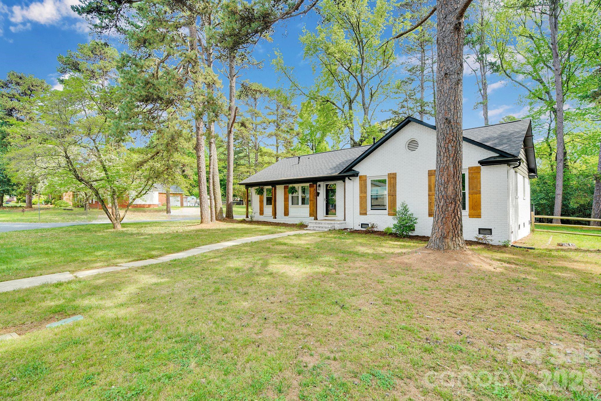 5201 Amity Place Charlotte NC 28212