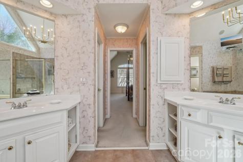 2321 Treymore Lane Charlotte NC 28262