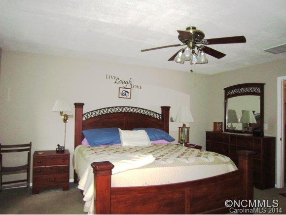 673 Justice Ridge Road Candler NC 28715