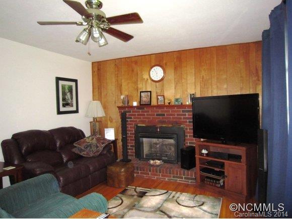 673 Justice Ridge Road Candler NC 28715