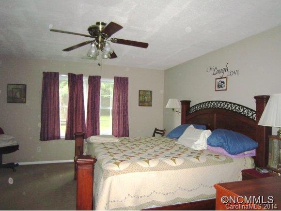 673 Justice Ridge Road Candler NC 28715