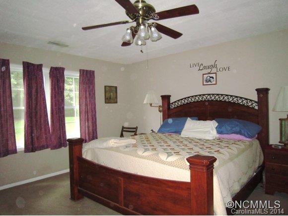673 Justice Ridge Road Candler NC 28715