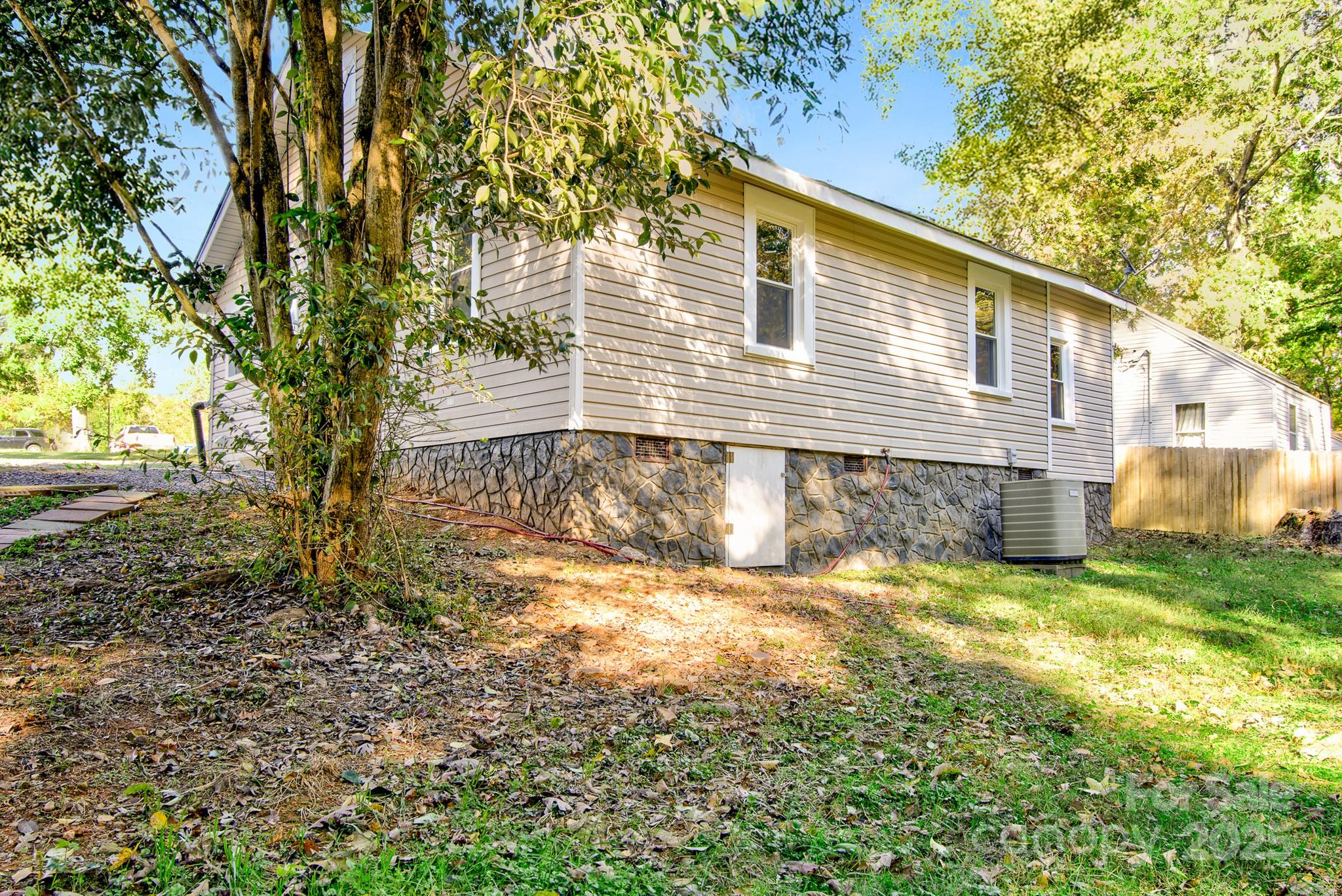 434 E Salisbury Street Denton NC 27239