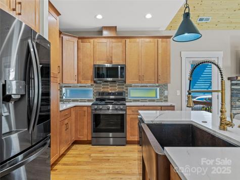 18 Destination Drive Asheville NC 28806