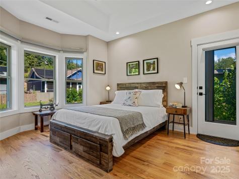 18 Destination Drive Asheville NC 28806