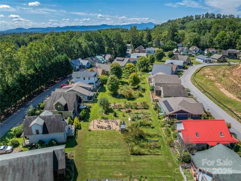 18 Destination Drive Asheville NC 28806