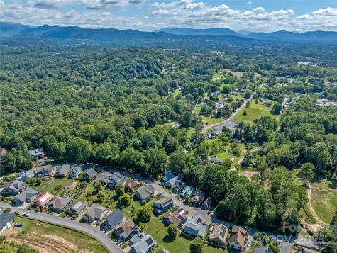 18 Destination Drive Asheville NC 28806