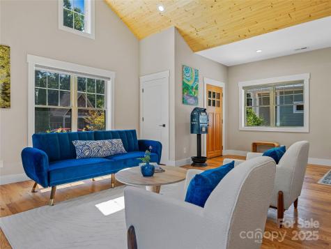 18 Destination Drive Asheville NC 28806