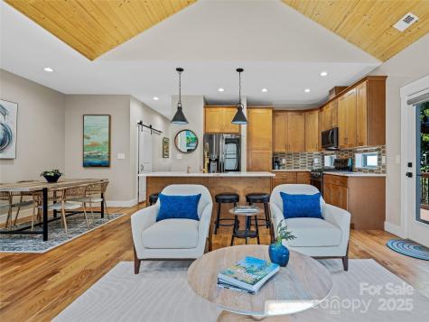 18 Destination Drive Asheville NC 28806